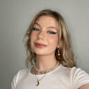 Meet your Posher, Emilia